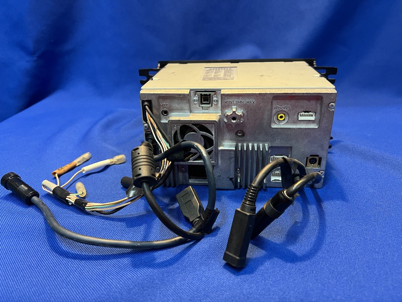 ALPINE INAW910 IVANAV20 7" Car Stereo DVD Navigation, RUE4203