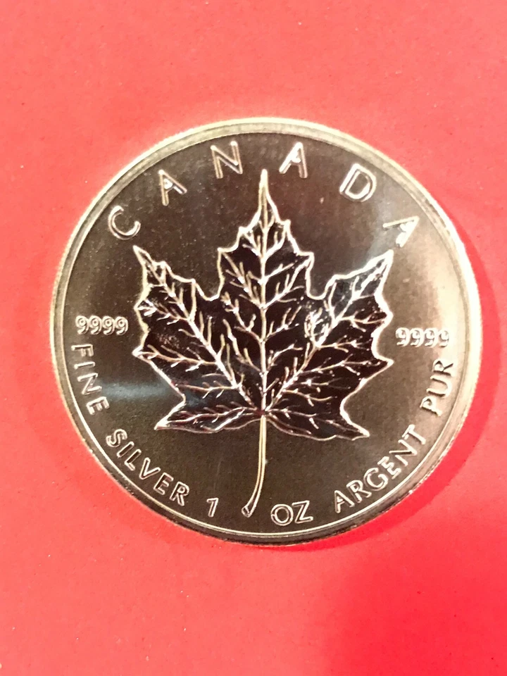 2012 Canada 1 oz Silver Maple Leaf BU - Beautiful Mint Luster on each coin  ! - Image 3 of 4