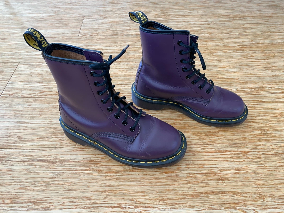 Light purple top dr martens