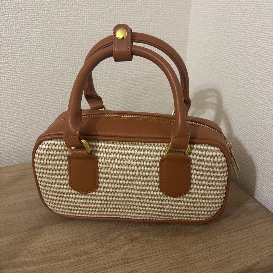 Bolso de mano bandolera de cuero marrón bidireccional Miu Miu sin usar regalo en caja Foto 3 de 4