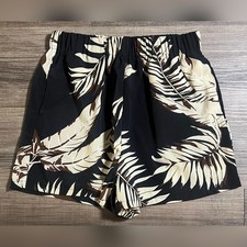Women s Size L SHEIN Stretch Waist Pull On Stylish Leaf Pattern Shorts