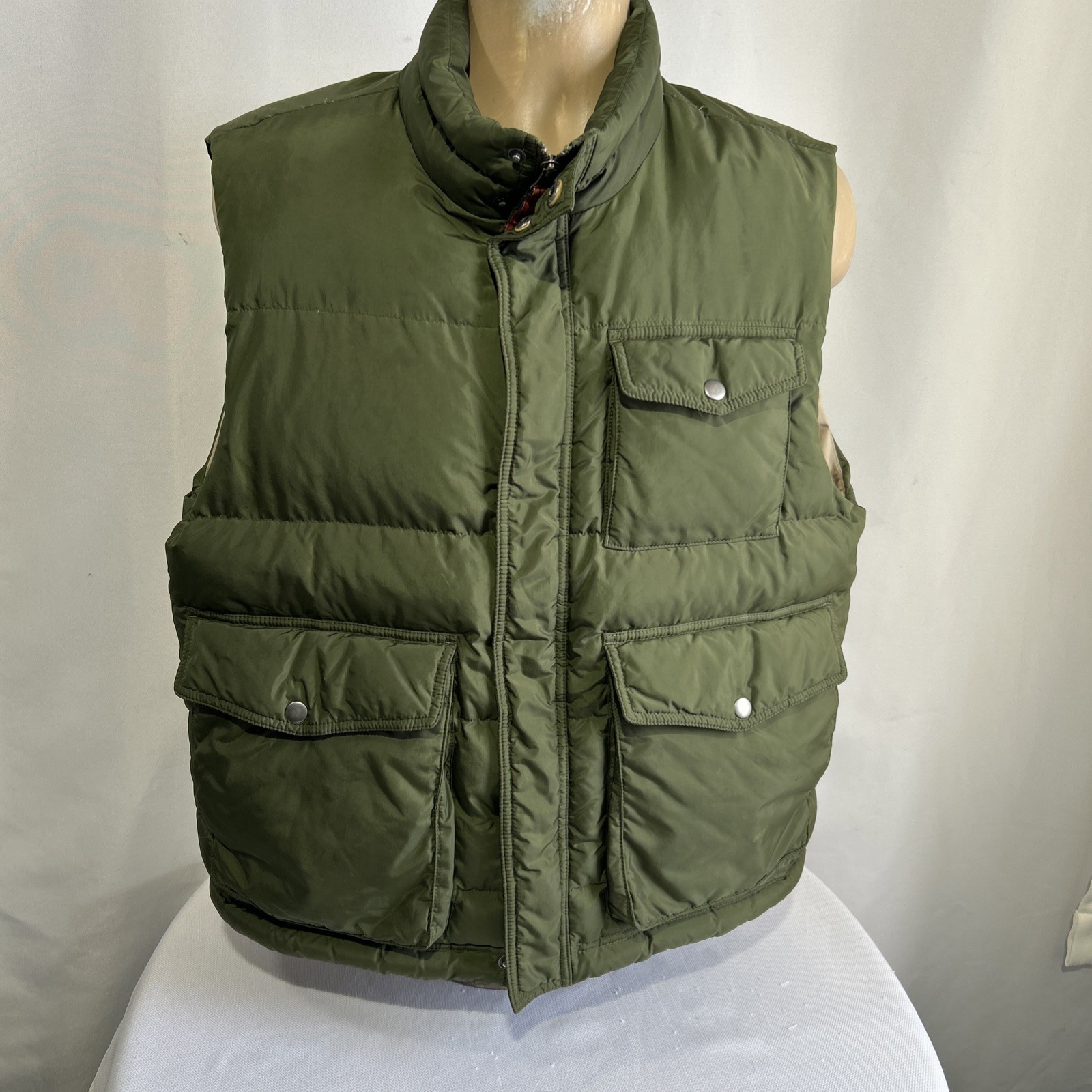 J.Crew Men’s Down Puffer Vest Size Large Olive Green Zip Snap Front Pockets
