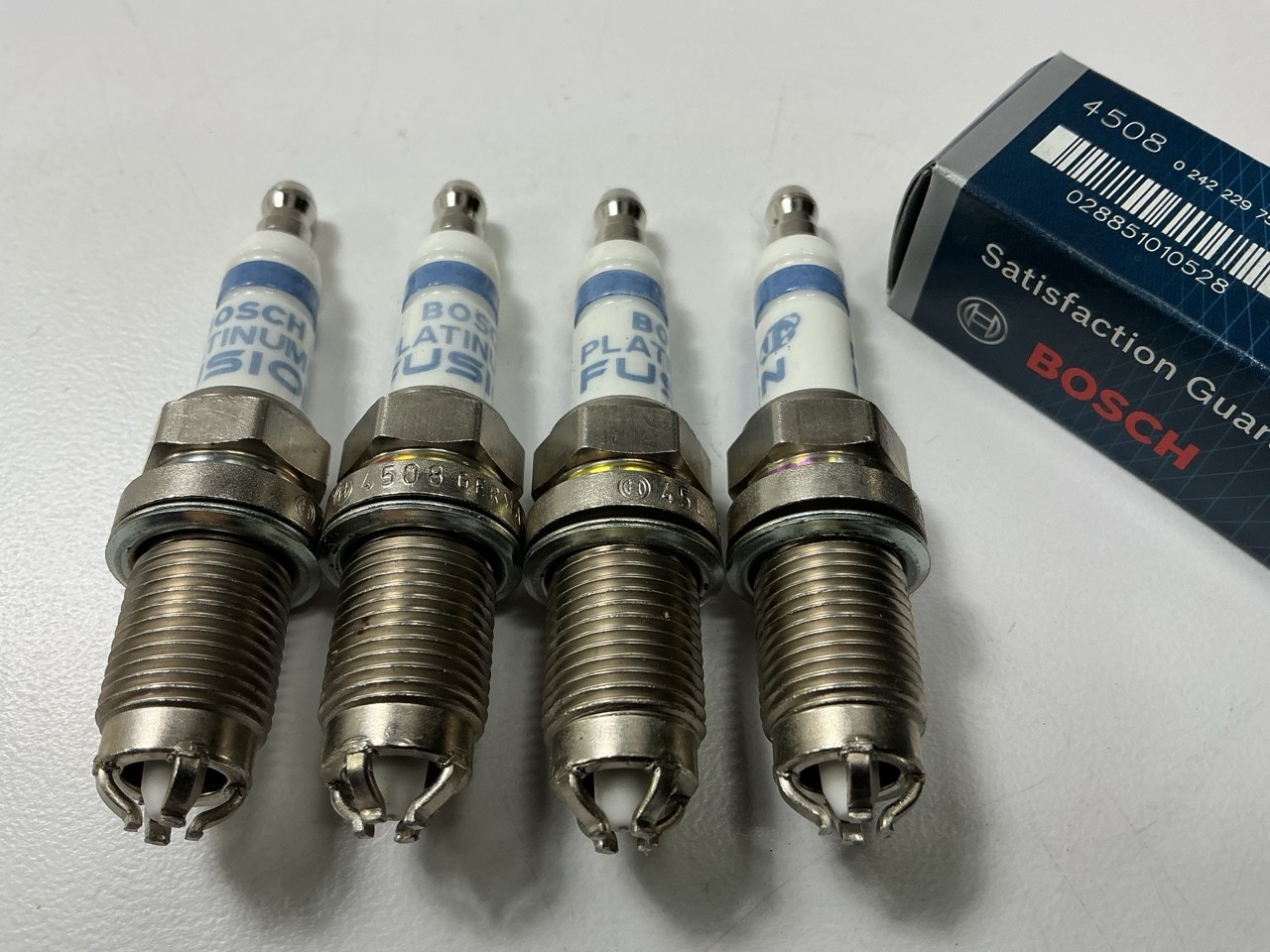 4 Bosch 4508 Platinum IR Fusion Ignition Spark Plugs