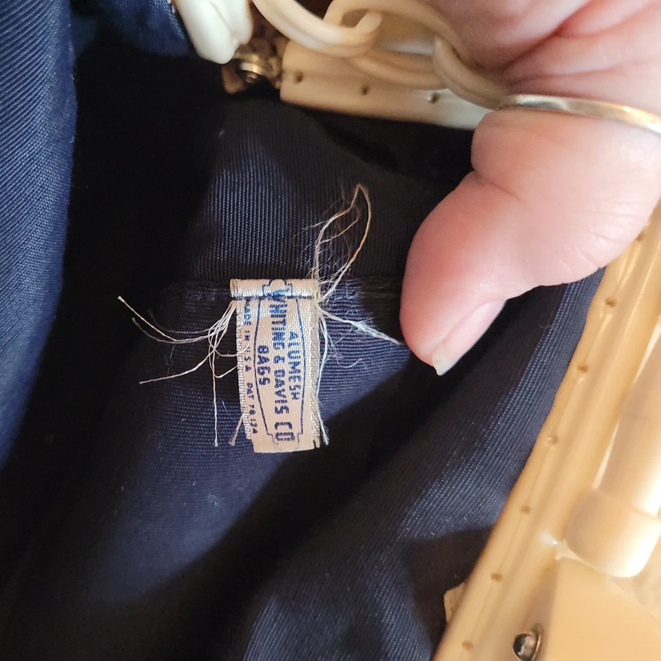 Bolso de mano vintage de baquelita y malla de aluminio Whiting Davis Art Deco Foto 4 de 4