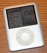 Apple iPod Nano A1236 4GB 3rd generation silver AS IS