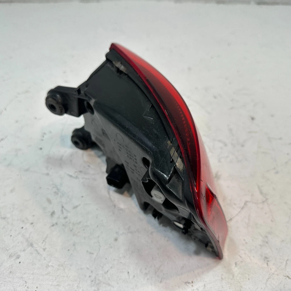 AUDI A6 S6 2016-2018 LUZ TRASERA IZQUIERDA LADO DEL CONDUCTOR EXTERIOR LUZ TRASERA OEM Foto 2 de 4