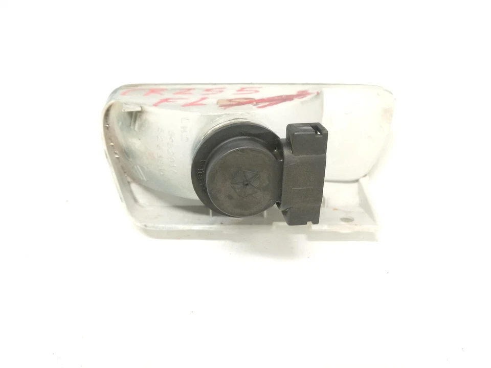 1995-1999 DODGE NEON MARCADOR FRONTAL ESQUERDO LUZ MONTADA NO PARA-CHOQUE FABRICANTE DE EQUIPAMENTO ORIGINAL, 116-01115L - Imagem 4 de 4