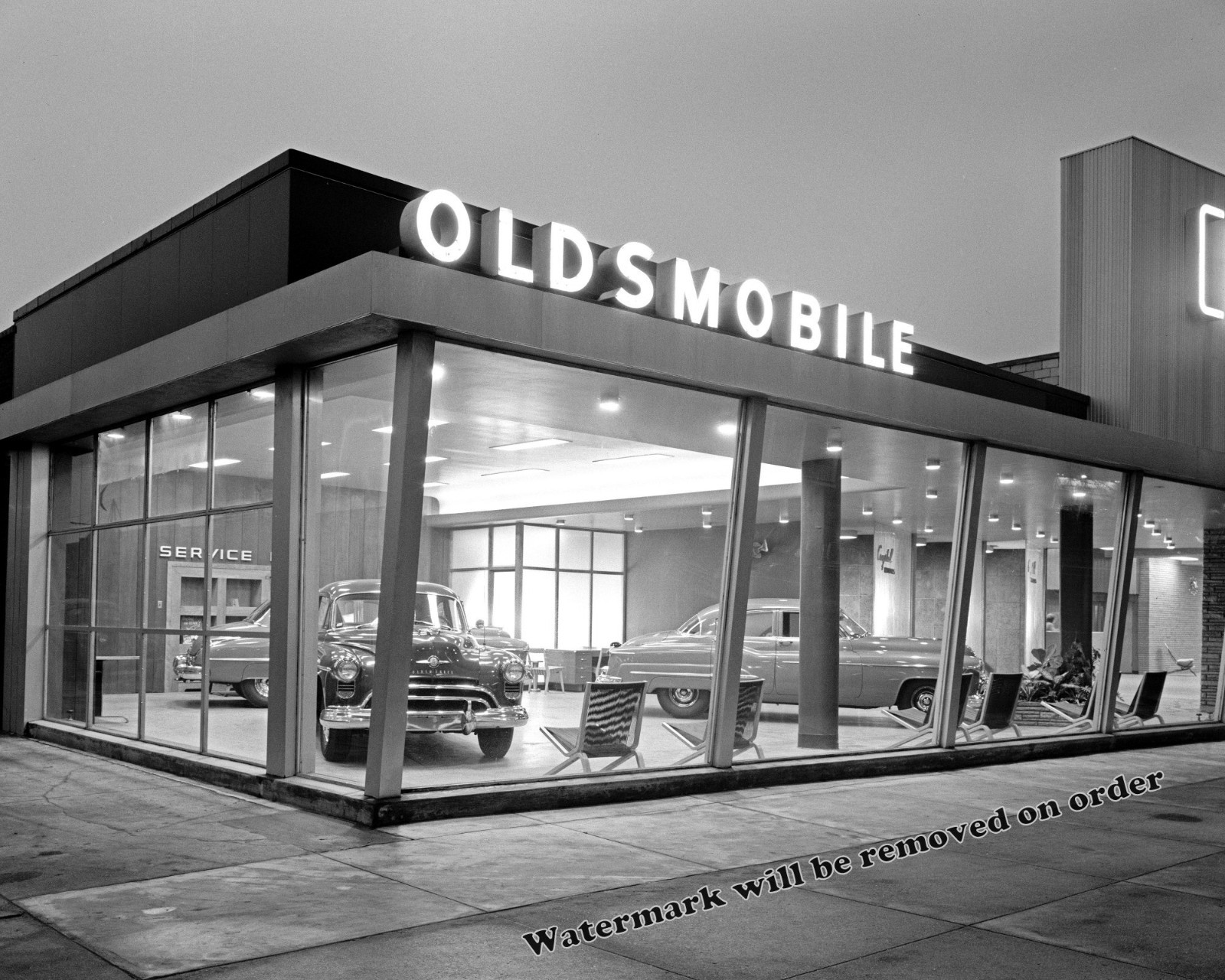 Photograph Crystal Motors Oldsmobile Dealership New York Year 1950 8x10