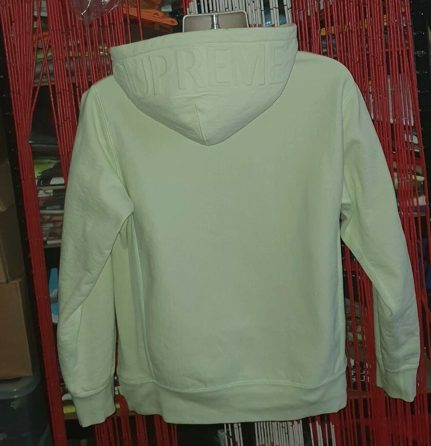 FW17 Supreme Geprägt Logo Kapuzenpulli Größe M Blass Limette Kapuze