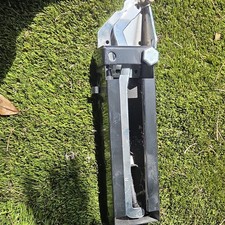 subzero bottom door hinge (right door)