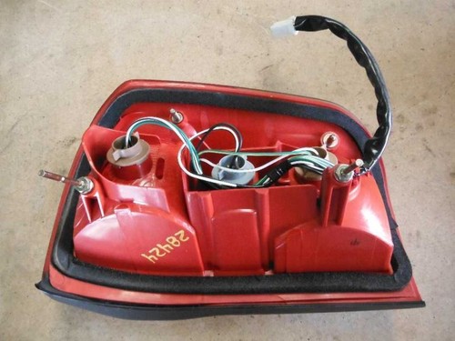 01 02 03 TOYOTA RAV4 LEFT DRIVER TAIL LIGHT LAMP - Foto 4 di 12
