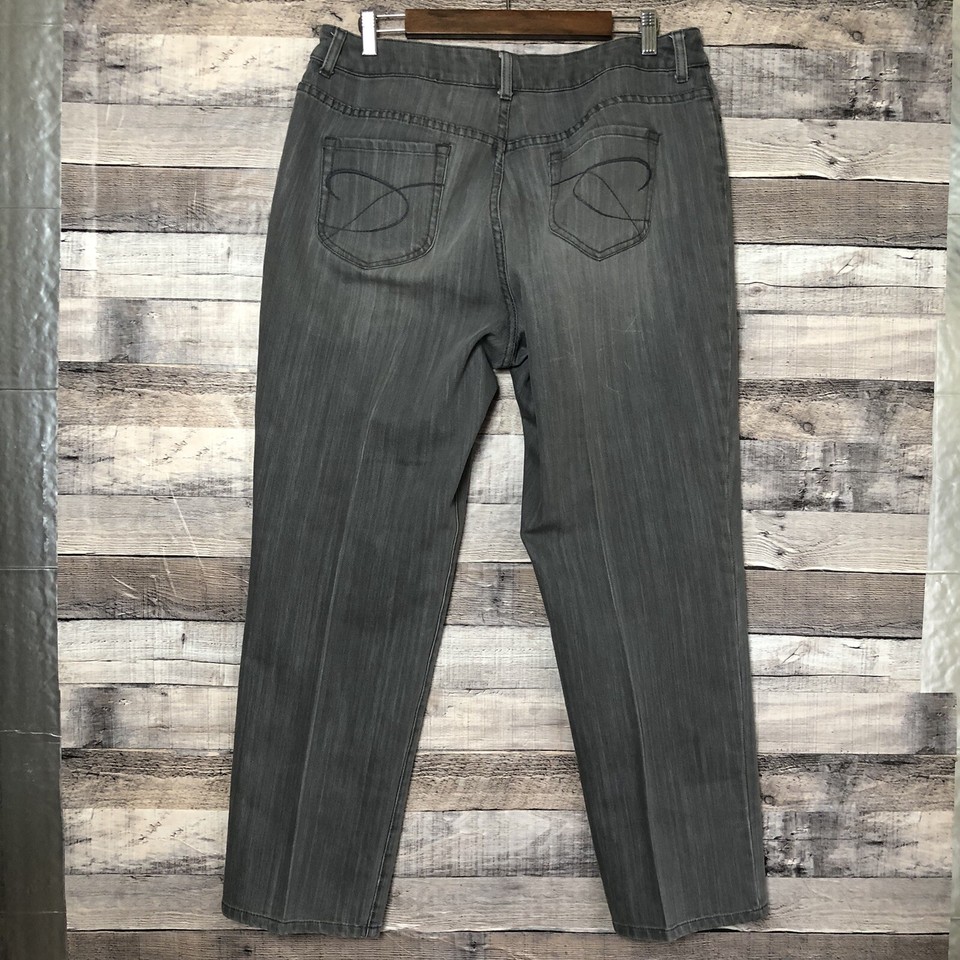 Chicos Platinum Jeans Womens 2.5 short (14) Gray Faded Denim Straight