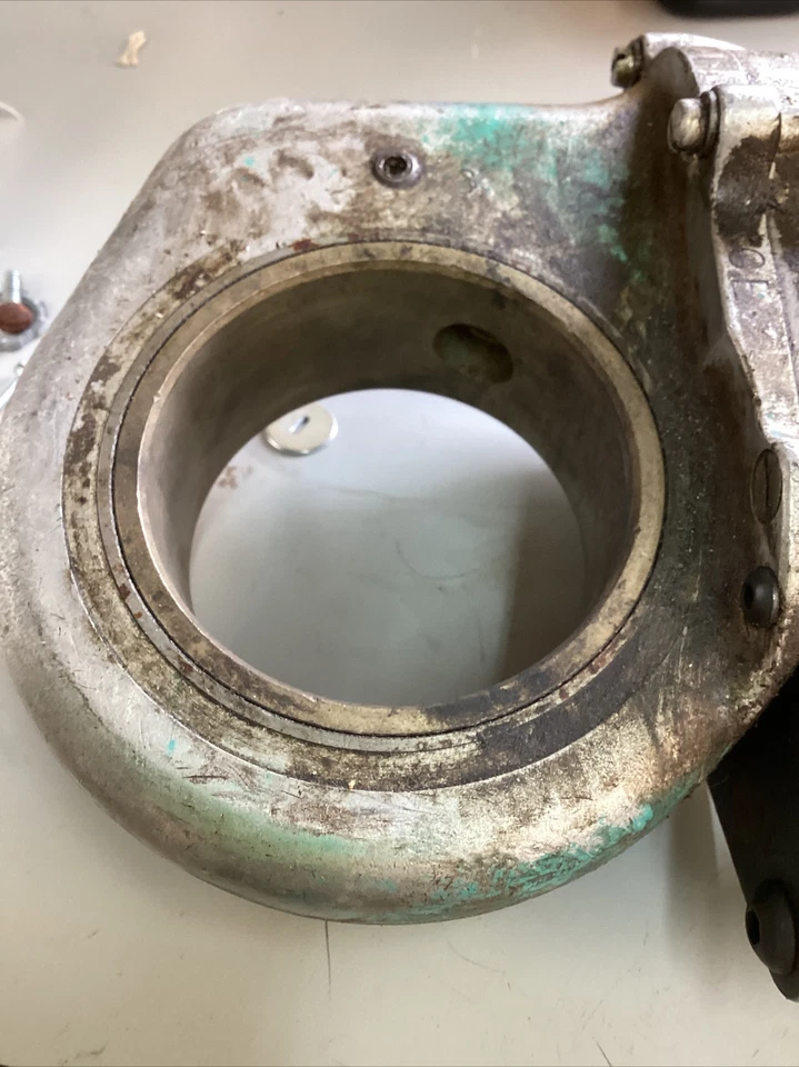 Amaz-o-Thred portable pipe threading power tool #DQC-2 - Image 2 of 4