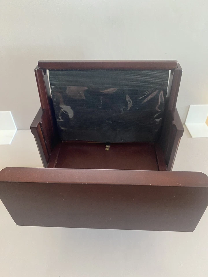 Caja de fotos de madera Bombay Company (portafotos 4 x 6) Foto 3 de 4