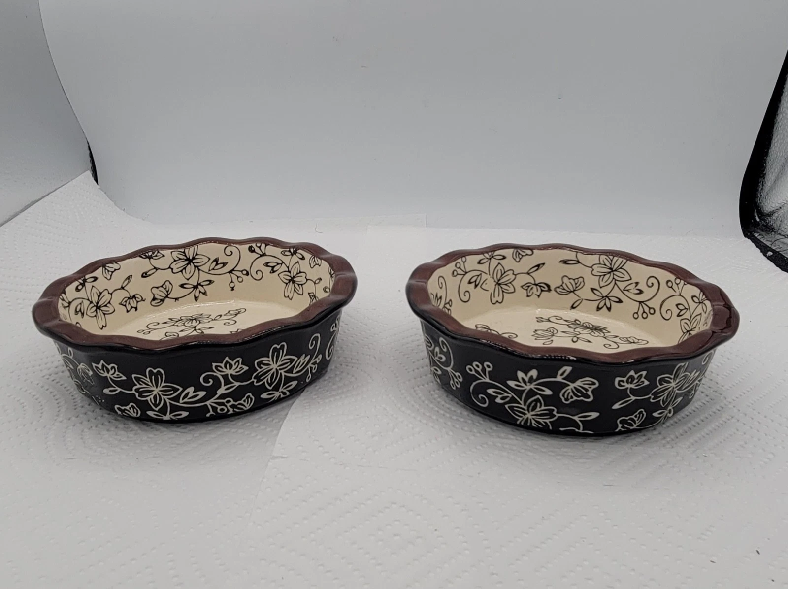 Temptations Oven Ware Floral Lace Black Brown 5 3/4" Mini Pie Quiche Fluted Edge