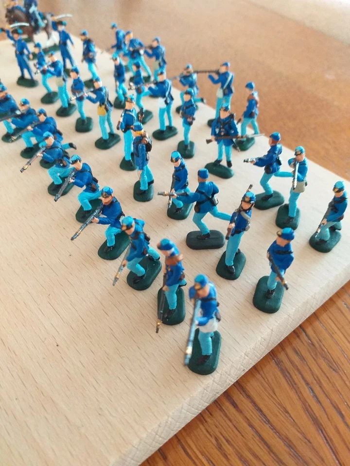 Petits soldats 1/72e Italeri, infanterie nordiste, 40 pièces - Photo 4/4