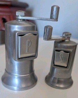 Vintage Perfex Salt & Pepper Grinder Shakers