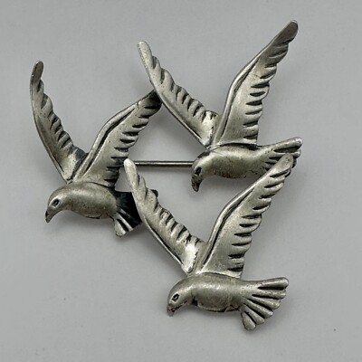 Three Seagulls Flying Bird Brooch Circle Pin Flock Dove Beau Sterling Silver 