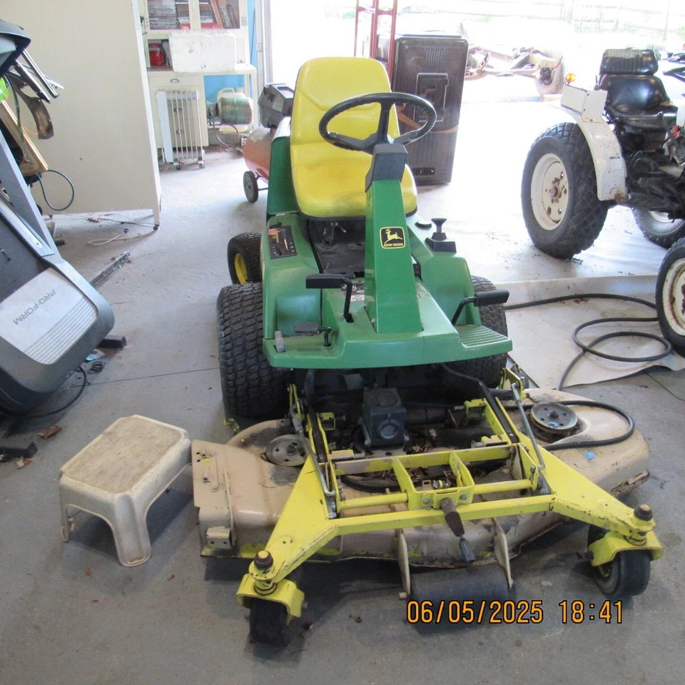 john deere F 725 lawn mower kawasaki motor 54 inch runs great - Image 4 of 4