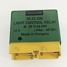 Volvo (90-15) 12-Pin Light Control Green Relay Module 3523200 12V 895166000