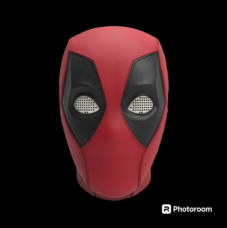 Deadpool Helmet - Image 4 of 4