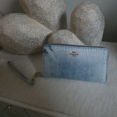 NWT Coach CEC21 Long Zip Around Wallet in Loved Denim Light Indigo