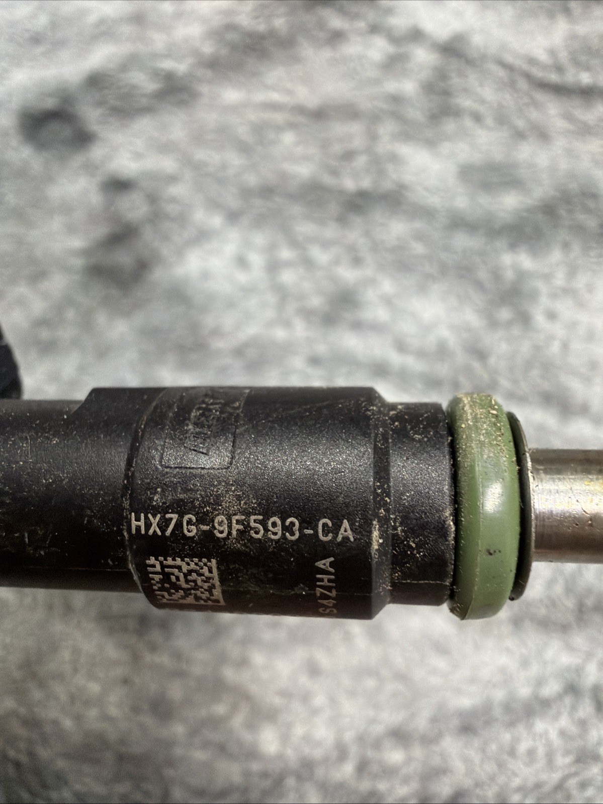 2020-2023 FORD ESCAPE 1.5L ENGINE LOWER PRESSURE FUEL RAIL RAMP & INJECTOR OEM