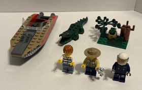 LEGO City 60067 Swamp Police Helicopter Pursuit 100% Complete 3 Minifigs Manuals