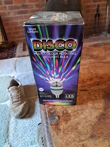 Bombilla Disco Giratoria Bonita Rosa Fiesta Luz 15W Bayoneta Tapa Caja Abierta - Imagen 2 de 4