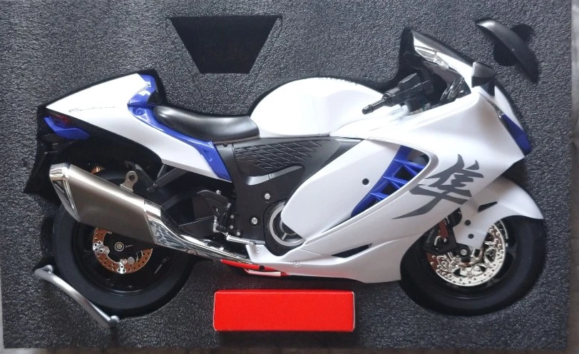 1/6 Suzuki Hayabusa GSX1300R Hayabusa Blanca - Imagen 2 de 4