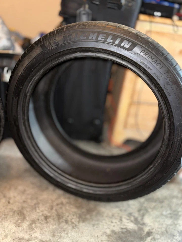 2 USED , GREAT QUALITY 255 40 19 michelin total performance tires - Image 3 of 4