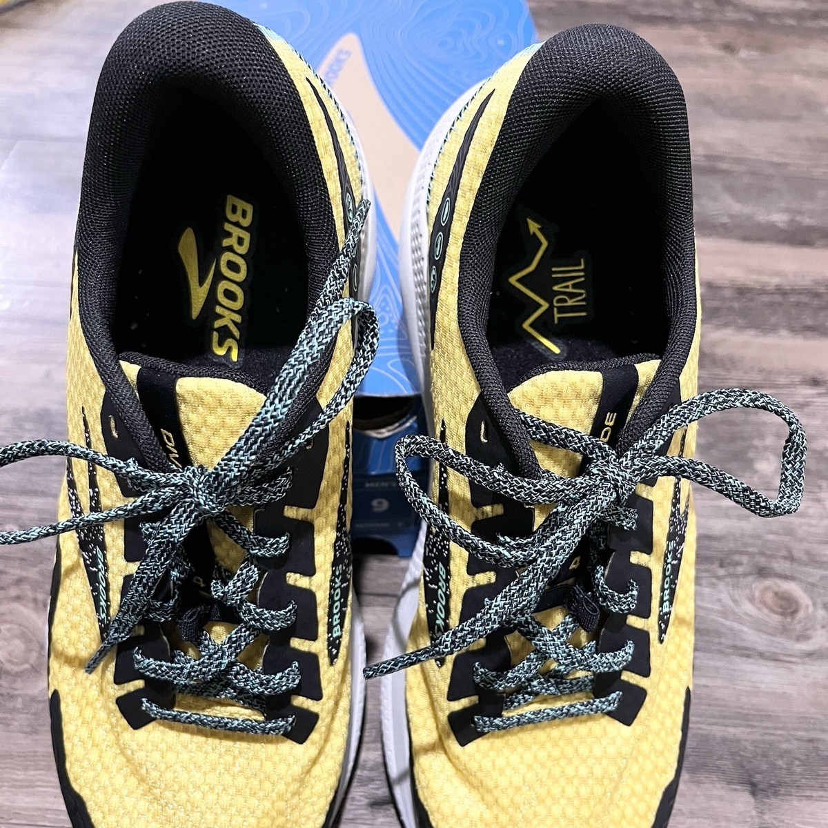 メンズ25.5 Brooks　Divide4　（ライトトレイル）試着のみ Amazon.com | Brooks Men's Divide 4 Trail Running Shoe