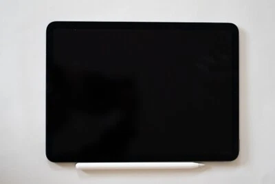 Apple iPad Air 4. Gen 64GB, Wi-Fi, 10,9 Zoll - Space Grau    - Bild 1 von 4