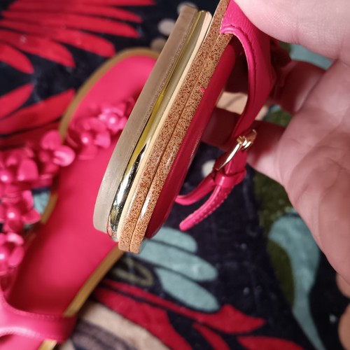 Michael Kors Tricia Tanga mit Blumenapplikation dunkelrosa Größe 8 - Bild 4 von 6