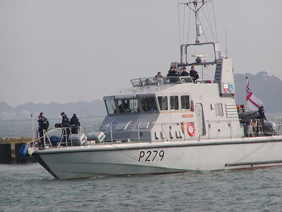 HMS BLAZER (P 279) . HMS ARCHER (P 264). Modellbauplan im M 1:24