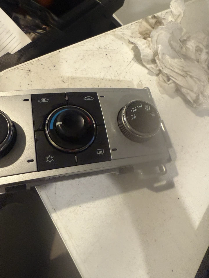 2008-2012 Chevrolet Malibu Ac Heater Climate Control 282514281 OEM - Изображение 3 из 4