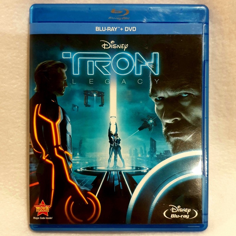 TRON LEGACY Blu-ray +DVD + Bonuses DISNEY. 