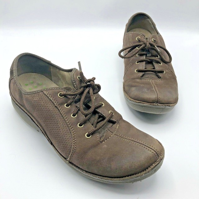 clarks wave walk slip on