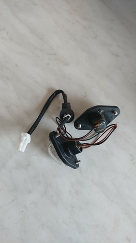 Nissan Primera P11, coppia lampade targa, modelli Hatch, Anni 96-99.  - Foto 1 di 4