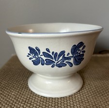 Vintage Pfaltzgraff Blue Yorktowne Footed Bowl 880 Pedestal Stoneware Ceramic