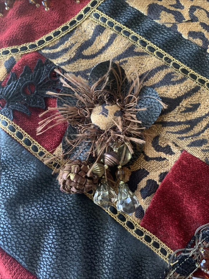 Corredor de mesa con cuentas granate 69 x15 estampado de leopardo imitación piel, cuero, plumas Foto 3 de 4