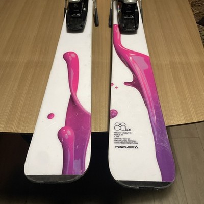 88koa Fischer Women Skis 168 Used Good Condition with Bindings!