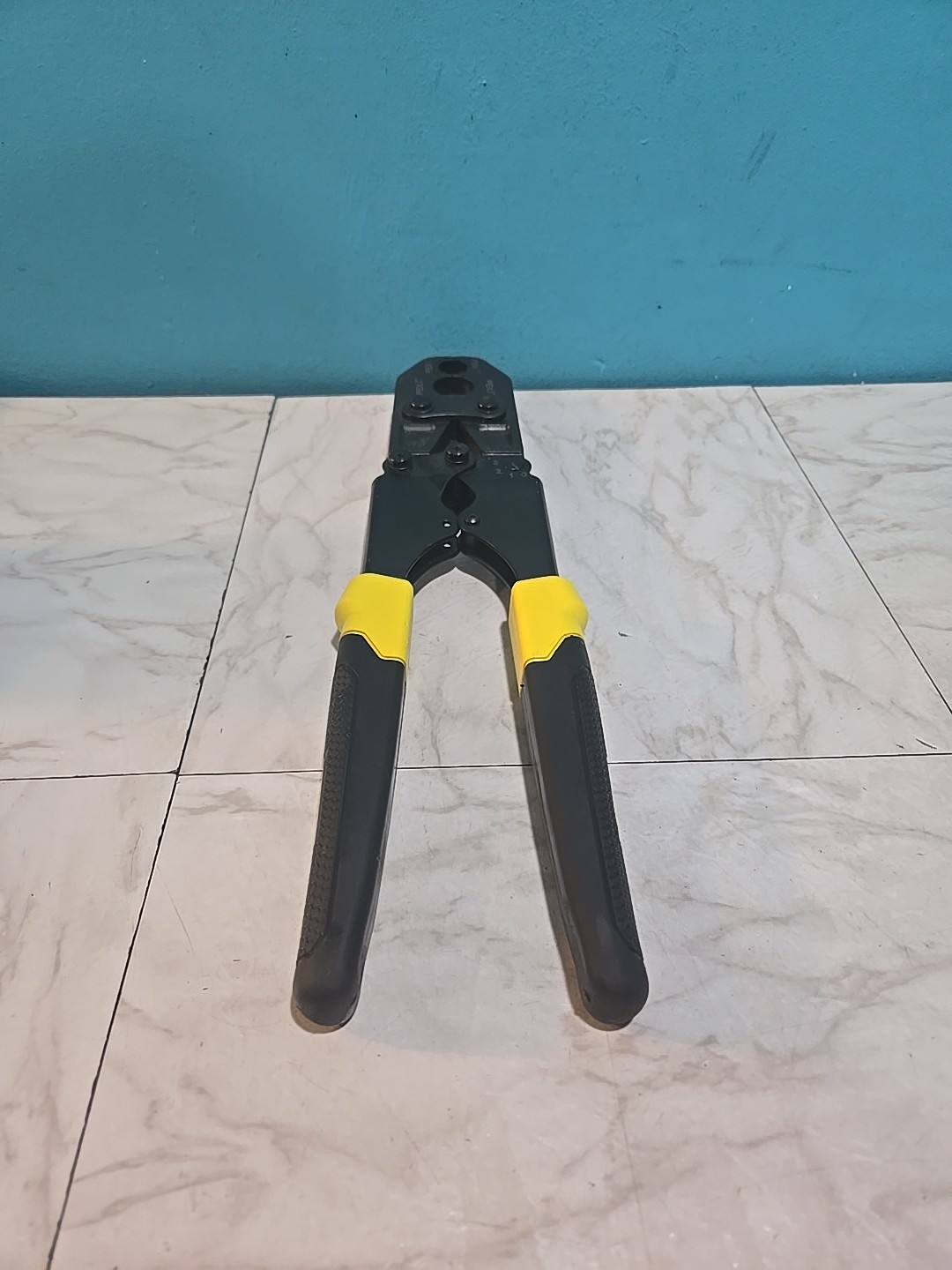 Apollo 1/2 in. and 3/4 in. PEX-B Crimp Tool