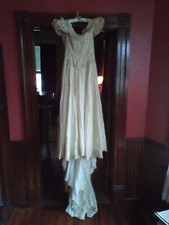 Vintage Ivory Satin Champagne Wedding Gown Dress Sz med Long Train Sleeves Lace