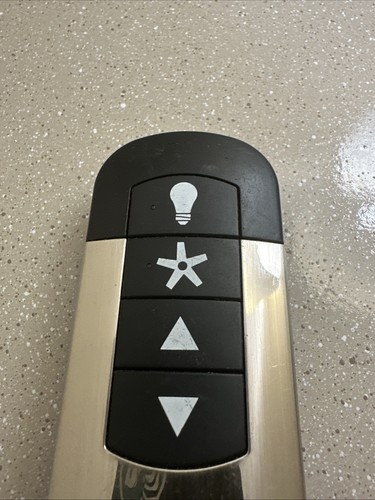 Hunter Geniune Replacement Handheld Ceiling Fan Remote Control K6266-01 - Picture 3 of 5