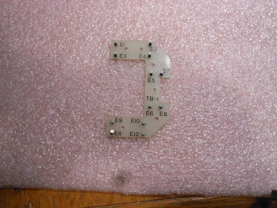 MIL SPEC TERMINAL BOARD PART # SM-C-984601 NSN: 5940-01-163-0990 - Image 3 of 4