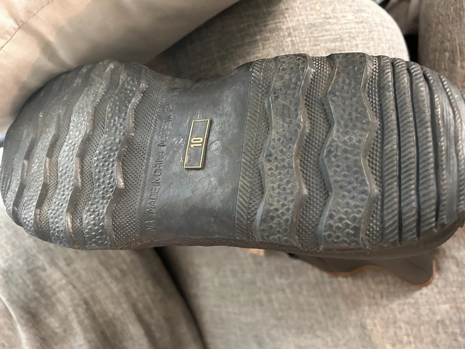 Botas de goma Wolverine con 4 hebillas para hombre talla 10 Foto 3 de 4