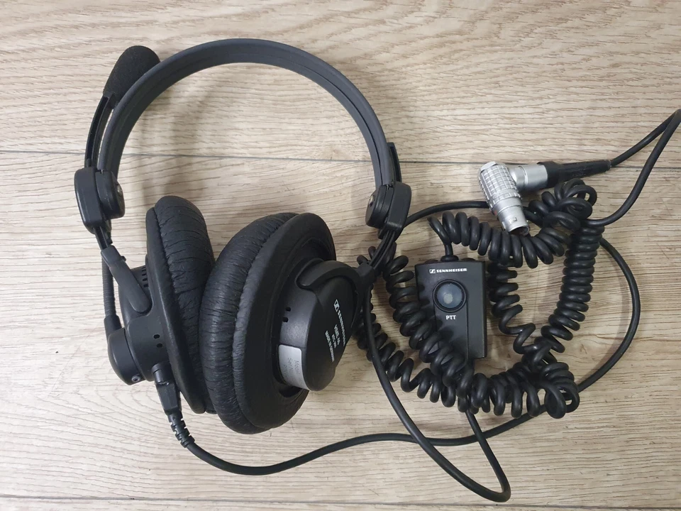Sennheiser HME 46 Series 46-3 ATC300 On-Ear Aviation Headphones 046-95 w/ Cable, photo 4 of 5