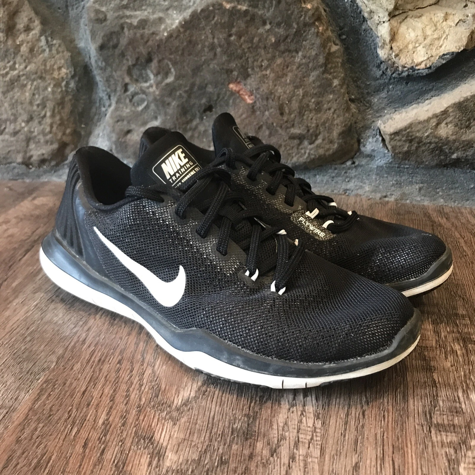 Baskets de course noires Nike Training Flex Supreme TR5 Flywire pour femmes taille 6
