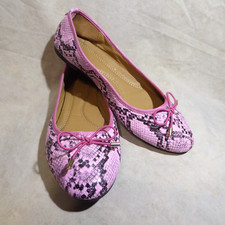 🩰 Wild Diva Classic Ballet Flats sz 10 M Pink Reptile Leatherette; Bow Accents